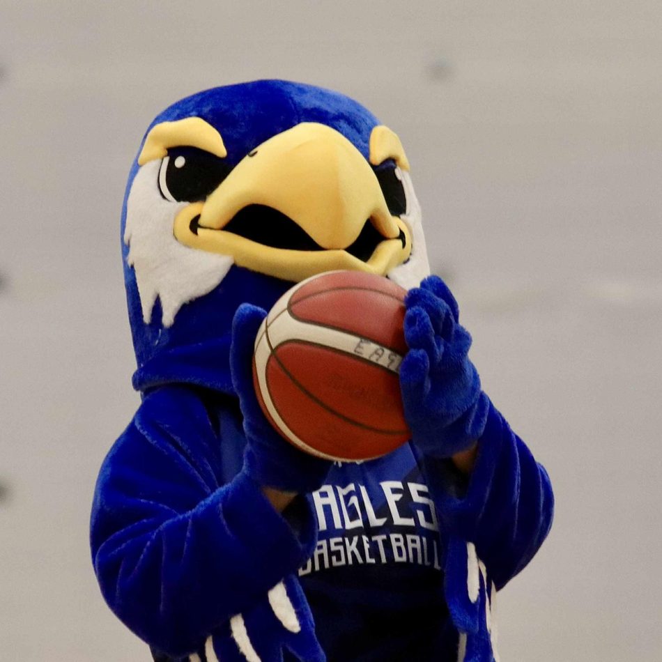 Ernie shows off his shooting form